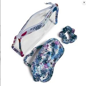 😴 Vera Bradley Travel Gift Set